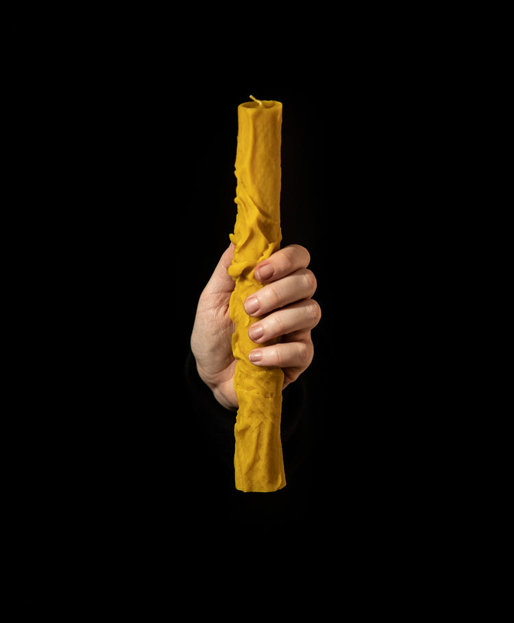 Luxusní svíce *INANNA* s otiskem pravé hadí kůže